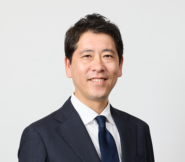 代表のバストアップ写真